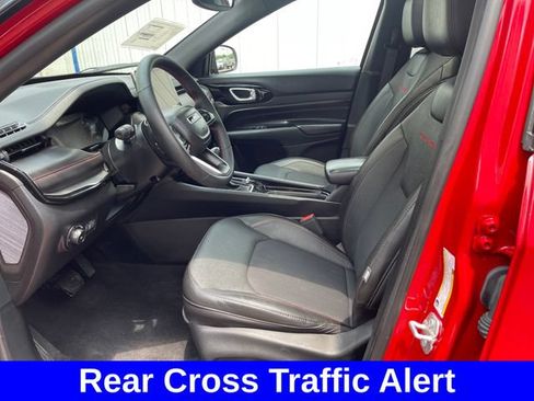 Used 2023 Jeep Compass Trailhawk w/ Sun and Sound Group AWD/4WD image 9