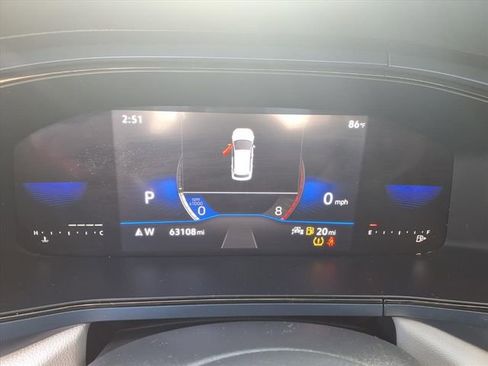 Used 2022 Volkswagen Taos SE w/ Panoramic Sunroof Package image 12