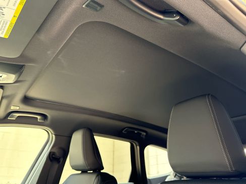 Used 2025 BMW X1 xDrive28i w/ Convenience Package image 14