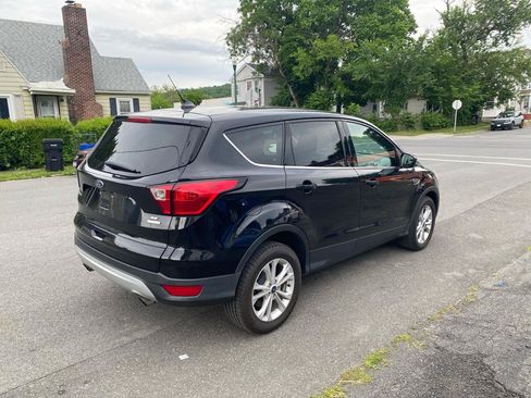 Used 2019 Ford Escape SE FWD image 5