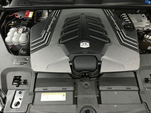 Used 2021 Lamborghini Urus image 35