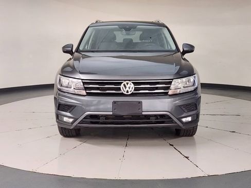 Used 2020 Volkswagen Tiguan SEL AWD/4WD image 9