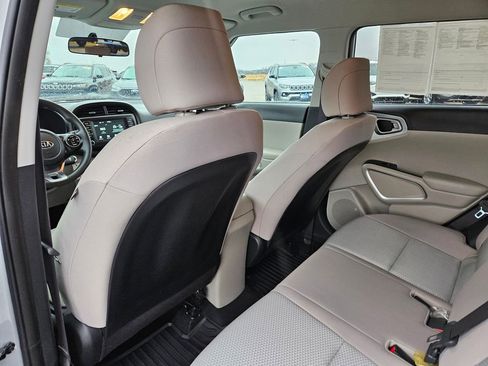 Used 2020 Kia Soul LX image 25