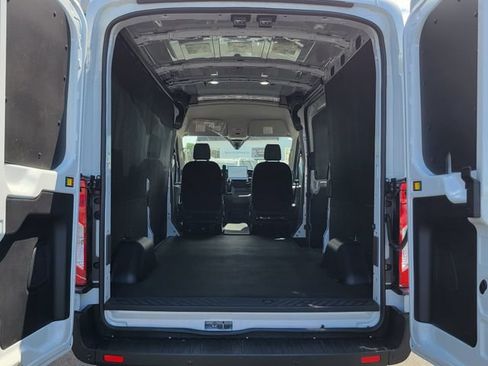 New 2026 Ford Transit 250 148 Medium Roof w/ Load Area Protection Package RWD image 7