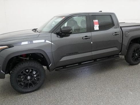 New 2026 Toyota Tundra Limited AWD/4WD image 18