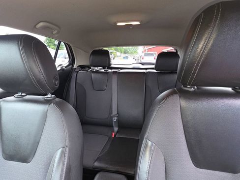 Used 2024 Buick Encore GX Preferred FWD image 28