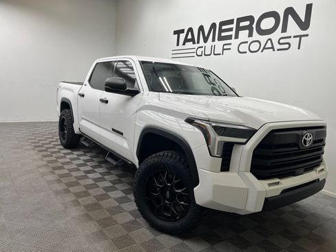 Used 2022 Toyota Tundra SR5 AWD/4WD image 1
