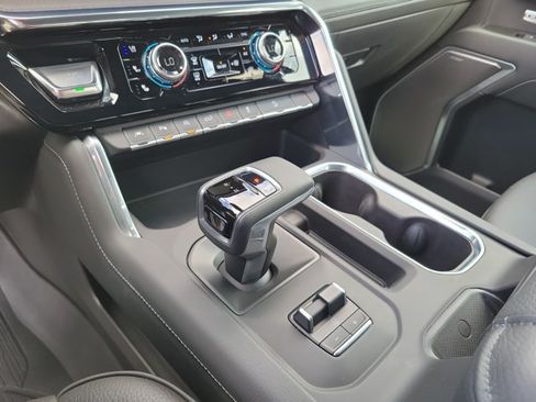 Used 2025 GMC Sierra 1500 Denali w/ Denali Reserve Package AWD/4WD image 22