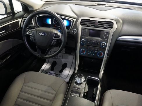 Used 2018 Ford Fusion S image 25