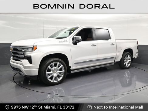 Used 2024 Chevrolet Silverado 1500 High Country AWD/4WD image 1