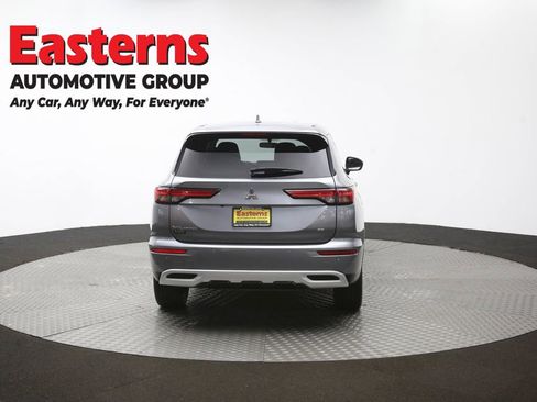 Used 2024 Mitsubishi Outlander SE image 37