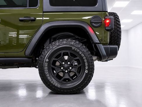 Used 2023 Jeep Wrangler Unlimited w/ Cold Weather Group AWD/4WD image 9
