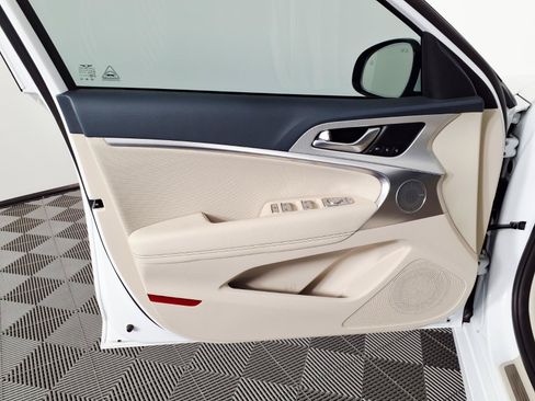 Certified 2026 Genesis G70 2.5T Prestige RWD image 16