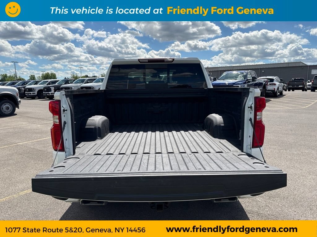Used 2023 Chevrolet Silverado 1500 RST w/ Redline Edition AWD/4WD image 9