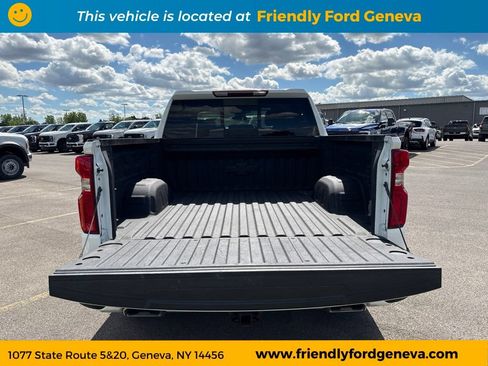 Used 2023 Chevrolet Silverado 1500 RST w/ Redline Edition AWD/4WD image 9