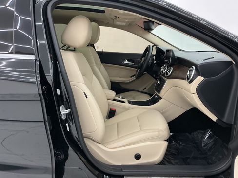 Used 2015 Mercedes-Benz GLA 250 w/ Premium Package image 15