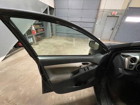 Used 2010 Toyota Matrix image 22