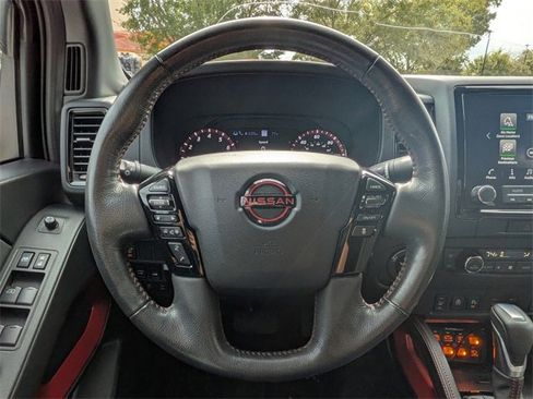 Used 2022 Nissan Frontier PRO-4X image 15