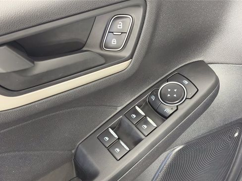 Used 2022 Ford Escape SE w/ SE Sport Appearance Package AWD/4WD image 25