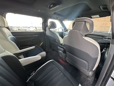 Used 2025 Kia EV9 GT-Line image 38