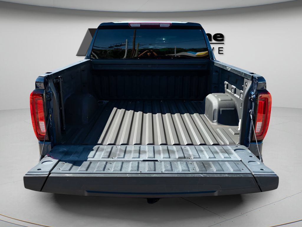 Used 2023 GMC Sierra 1500 SLT RWD image 9