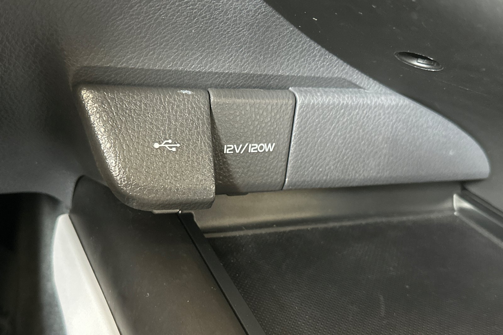 Used 2024 Toyota Camry LE w/ Convenience Package FWD image 35
