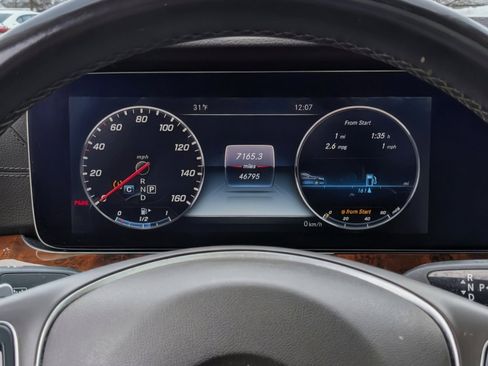 Used 2018 Mercedes-Benz E 300 4MATIC w/ Premium 2 Package image 19