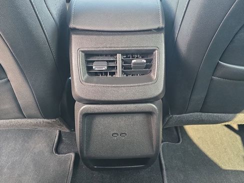 Used 2024 Chevrolet Equinox EV LT image 20