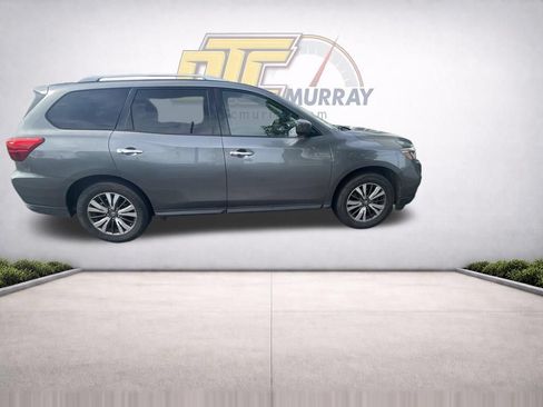 Used 2019 Nissan Pathfinder SL FWD image 9