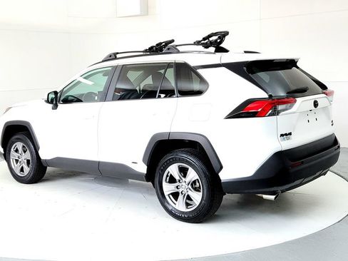 Used 2024 Toyota RAV4 XLE AWD/4WD image 4