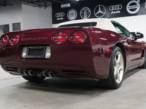 Used 2003 Chevrolet Corvette Convertible w/ Preferred Equipment Group1 RWD image 9