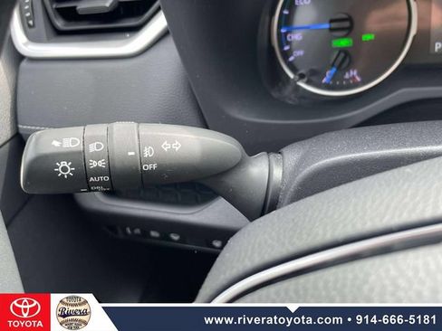 Used 2021 Toyota RAV4 XLE w/ XLE Grade Weather Package AWD/4WD image 24