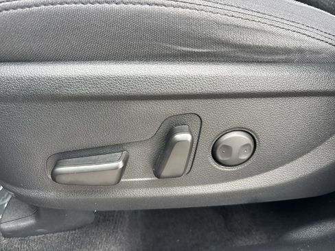 Used 2021 Hyundai Santa Fe SEL FWD image 19