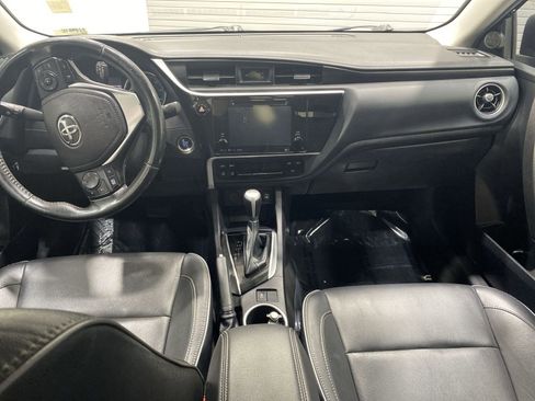 Used 2019 Toyota Corolla XLE FWD image 21