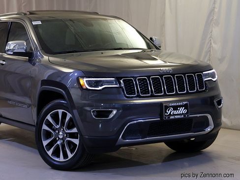 Used 2018 Jeep Grand Cherokee Limited w/ Luxury Group II AWD/4WD image 2