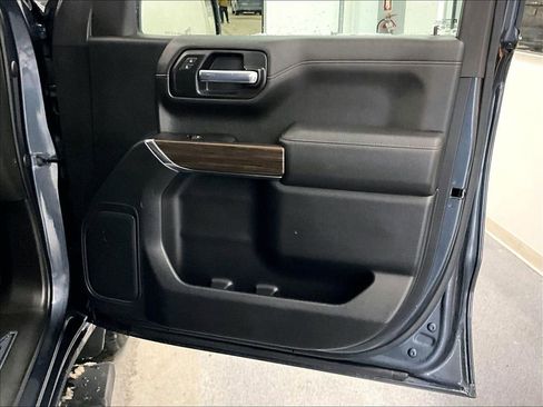 Used 2021 Chevrolet Silverado 1500 LT AWD/4WD image 12