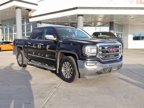 Used 2017 GMC Sierra 1500 SLT w/ SLT Premium Package image 8