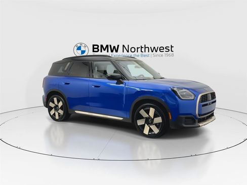 Used 2025 MINI Cooper Countryman S w/ Comfort Package Max image 6