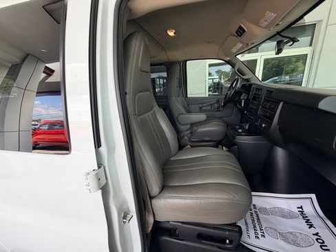 Used 2021 Chevrolet Express 2500 LS w/ Driver Convenience Package RWD image 21