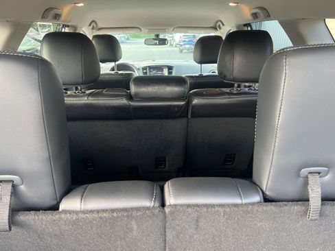 Used 2019 Nissan Pathfinder SL AWD/4WD image 28