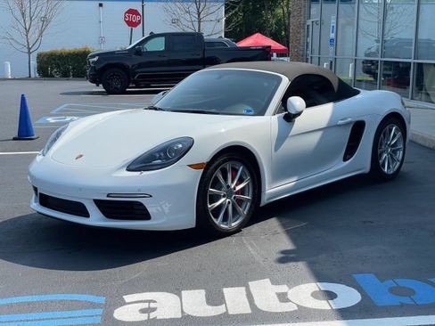 Used 2024 Porsche 718 Boxster S RWD image 7