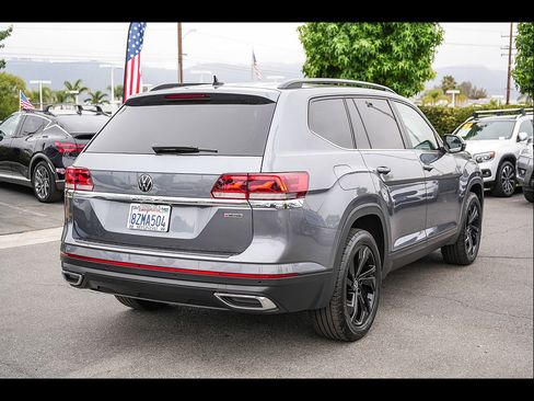 Used 2022 Volkswagen Atlas SE w/ Panoramic Sunroof Package AWD/4WD image 7