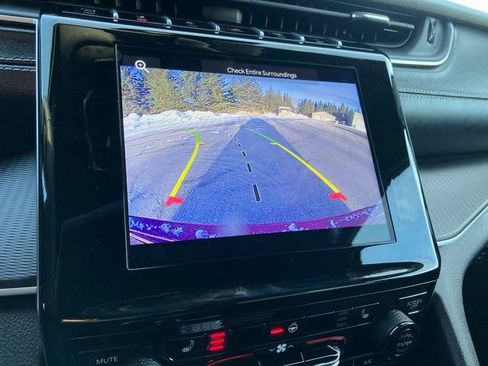 Used 2024 Jeep Grand Cherokee Altitude image 10