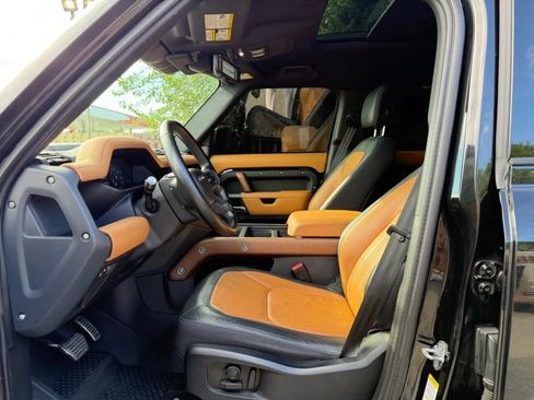 Used 2021 Land Rover Defender 110 X AWD/4WD image 12