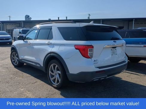 Used 2020 Ford Explorer XLT w/ Equipment Group 202A RWD image 3