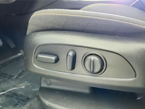 Used 2019 Chevrolet Equinox LT FWD image 40