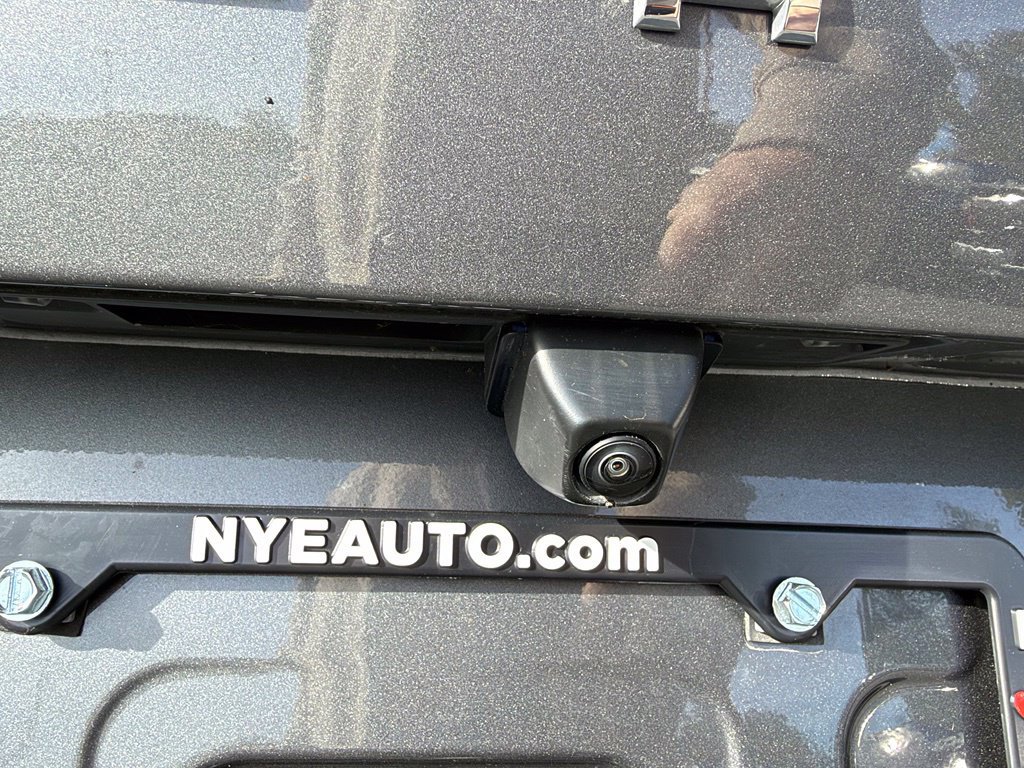 Certified 2025 Ford Escape Platinum AWD/4WD image 38