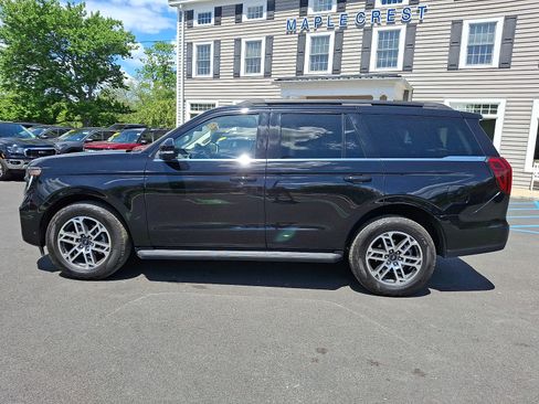 Certified 2025 Ford Expedition Active AWD/4WD image 8