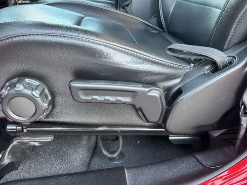 Used 2023 Jeep Wrangler Sahara image 19