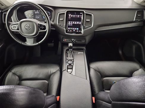 Used 2020 Volvo XC90 T6 Momentum image 15